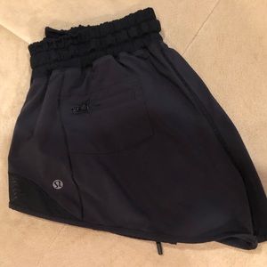 Lulu Lemon shorts!!